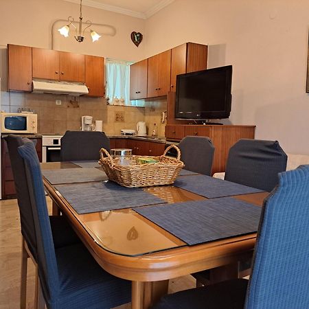 Family Apartment Meteora Калампака Екстериор снимка